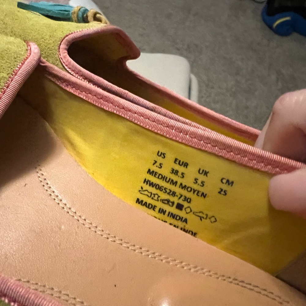 Hush Puppies Green Flats with Blue Tassels - Picture 4 of 4